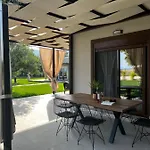 Vakantiehuis Naiades Aigli *