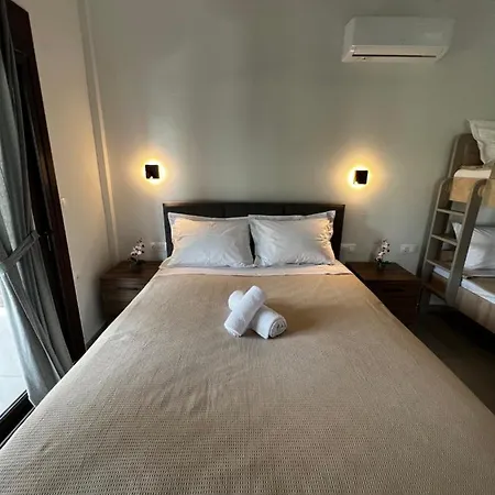 Naiades Aigli Tatil Evi Ladhario